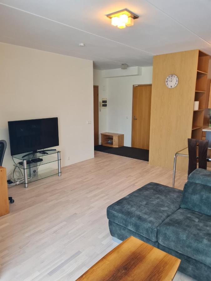 Cozy One Bedroom Apartment In City Center Tallinn Exterior photo