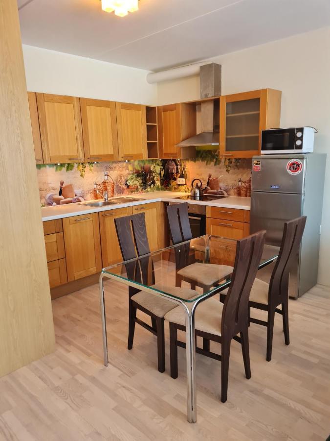 Cozy One Bedroom Apartment In City Center Tallinn Exterior photo