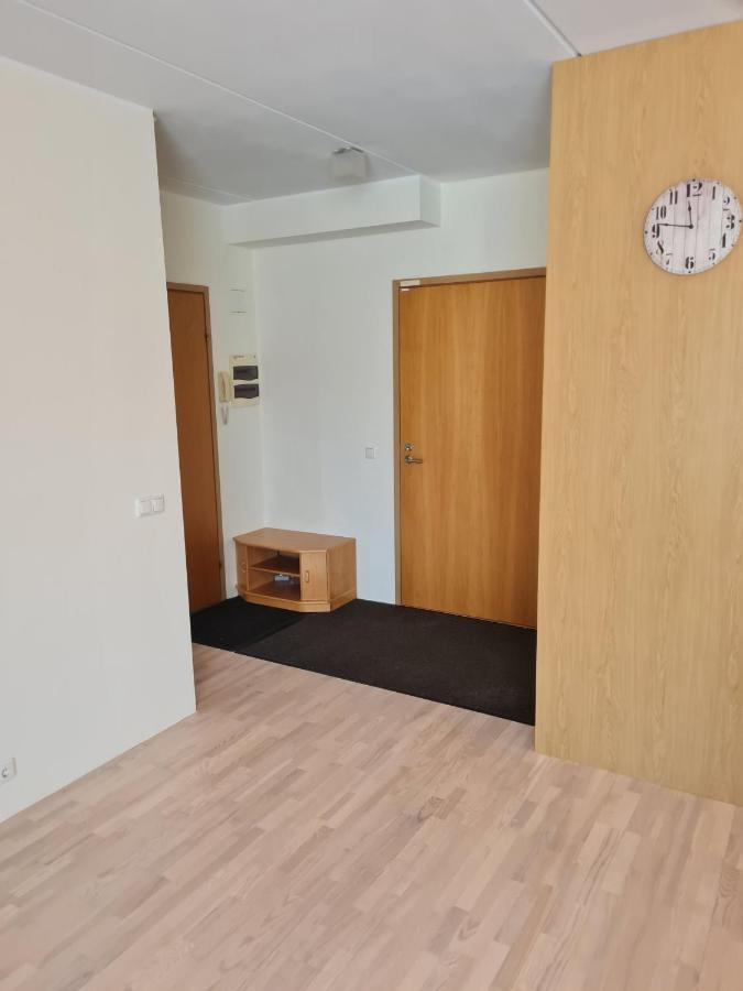 Cozy One Bedroom Apartment In City Center Tallinn Exterior photo
